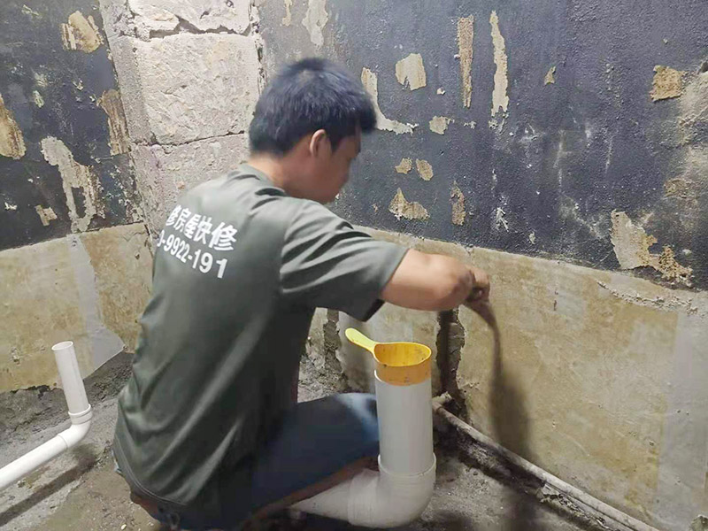衛生間維修地埋管_地埋管漏水不砸開維修_地埋管維修需要多久